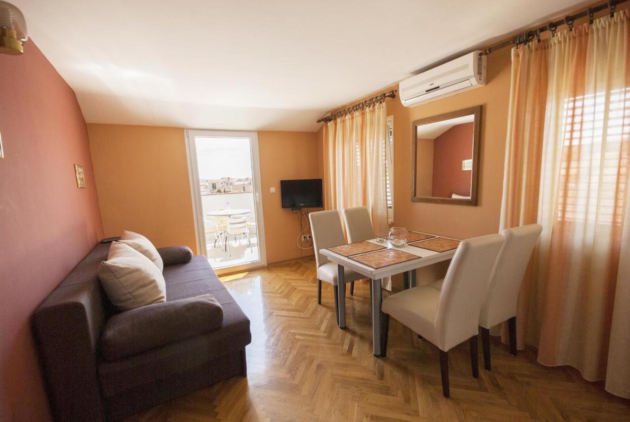 Apartment Kukljica 8253A Экстерьер фото